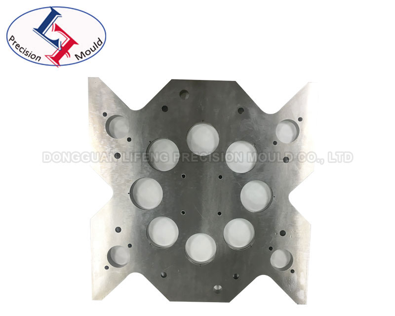 Mold plate for high precision plastic mould